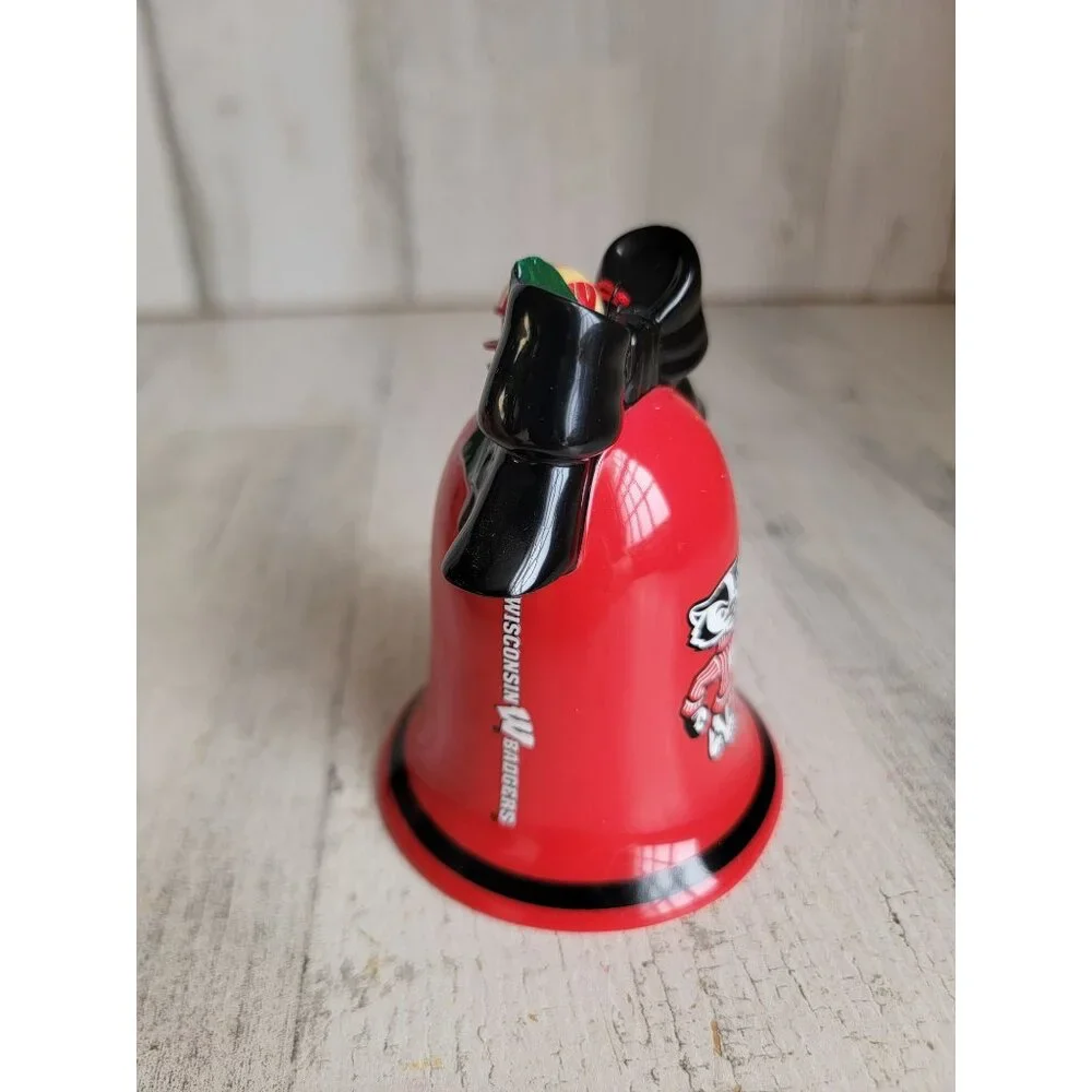 Danbury‎ Mint bell Wisconsin Badgers santa ornament Xmas